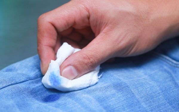 Премахване на термопластика от дрехите